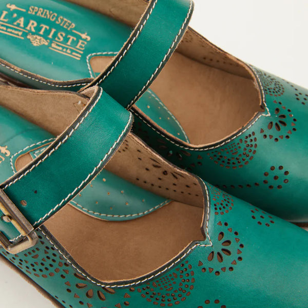 L'ARTISTE ANERIA CLOGS