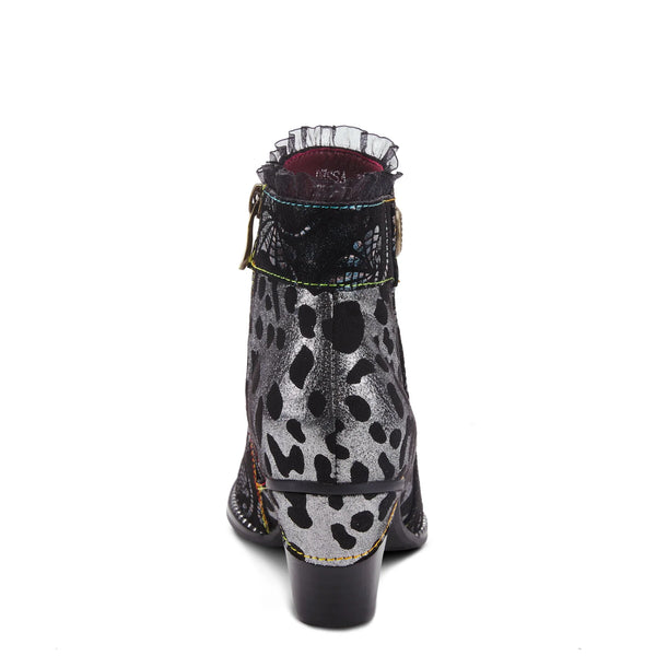 L'ARTISTE DESSA BOOTIE