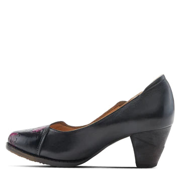 L'ARTISTE EXPERIENCE PUMPS