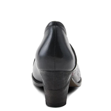 L'ARTISTE EXPERIENCE PUMPS