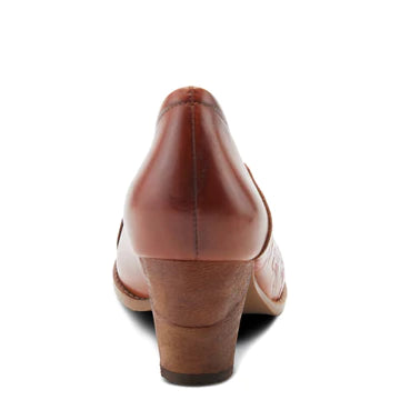 L'ARTISTE EXPERIENCE PUMPS