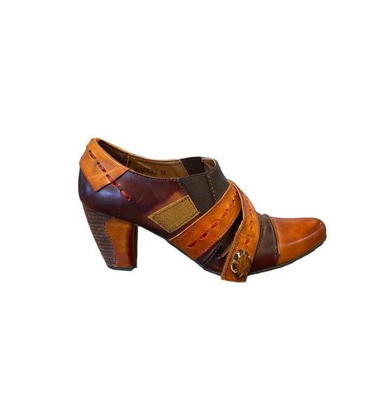 L'ARTISTE WONDEROUS BOOTIES