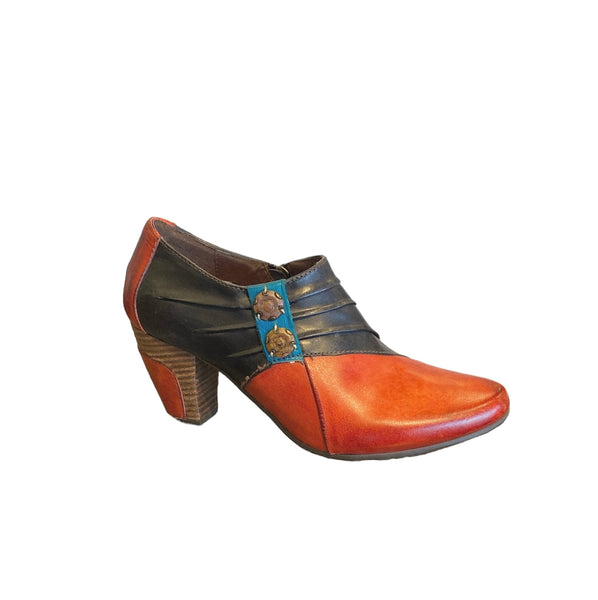 L'ARTISTE JOELLA BOOTIE