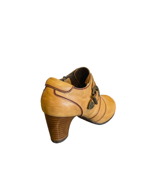 L'ARTISTE BAMBOO BOOTIE