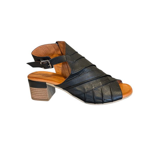 Roamer Zadie