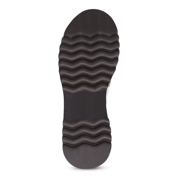 Django & Juliette - Eammes Platform Sneaker