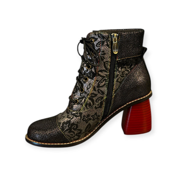 LAURA VITA - A1 - 6825911C