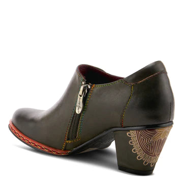L'ARTISTE ZAMI SLIP-ON SHOES