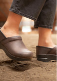 Professional Antique Brown/Blk Clog