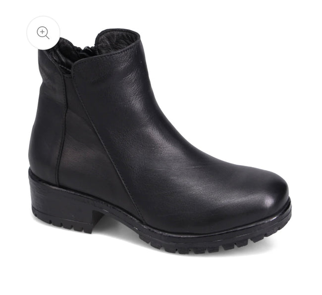 BUENO FAE ANKLE BOOTS