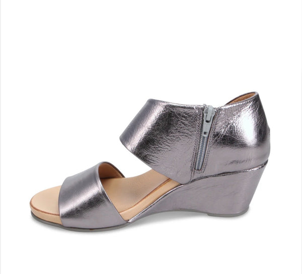 BUENO IYLA WEDGE SANDAL