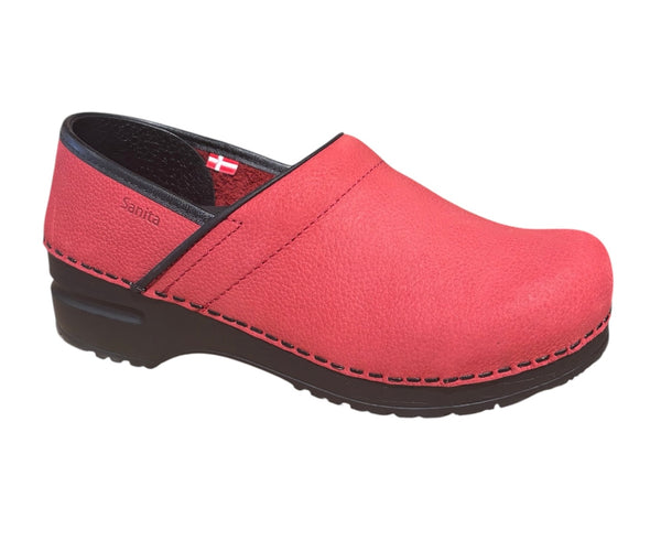 Sanita Professional Textured Oil Clogs- 450206