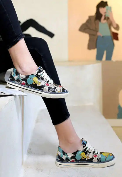 DOGO - Women's Vegan Leather Multicolor Sneakers - Warner Bros Catch Me If You Can Tweety Design